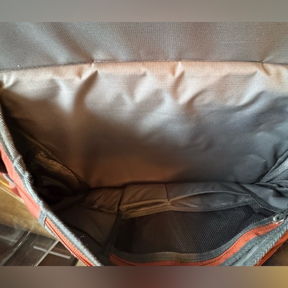 Keen Men's Red Rust & Charcoal High End Laptop Messenger Bag MINTY - Picture 13 of 16